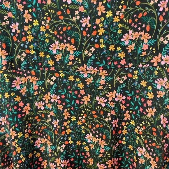 Salaam Pretty Floral Dress, size M - Picture 2 of 5